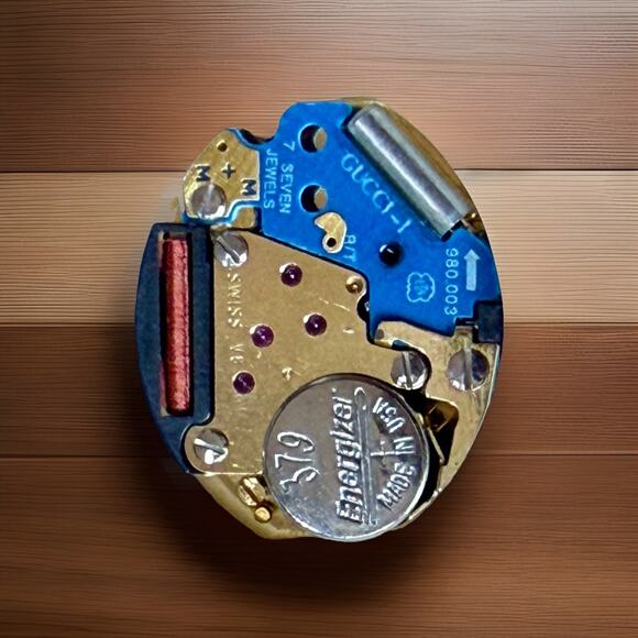 (READ) Gucci Change Bezel 11/12.2 Gold Women's Watch- AS-IS,FOR PARTS ONLY - Picture 12 of 14